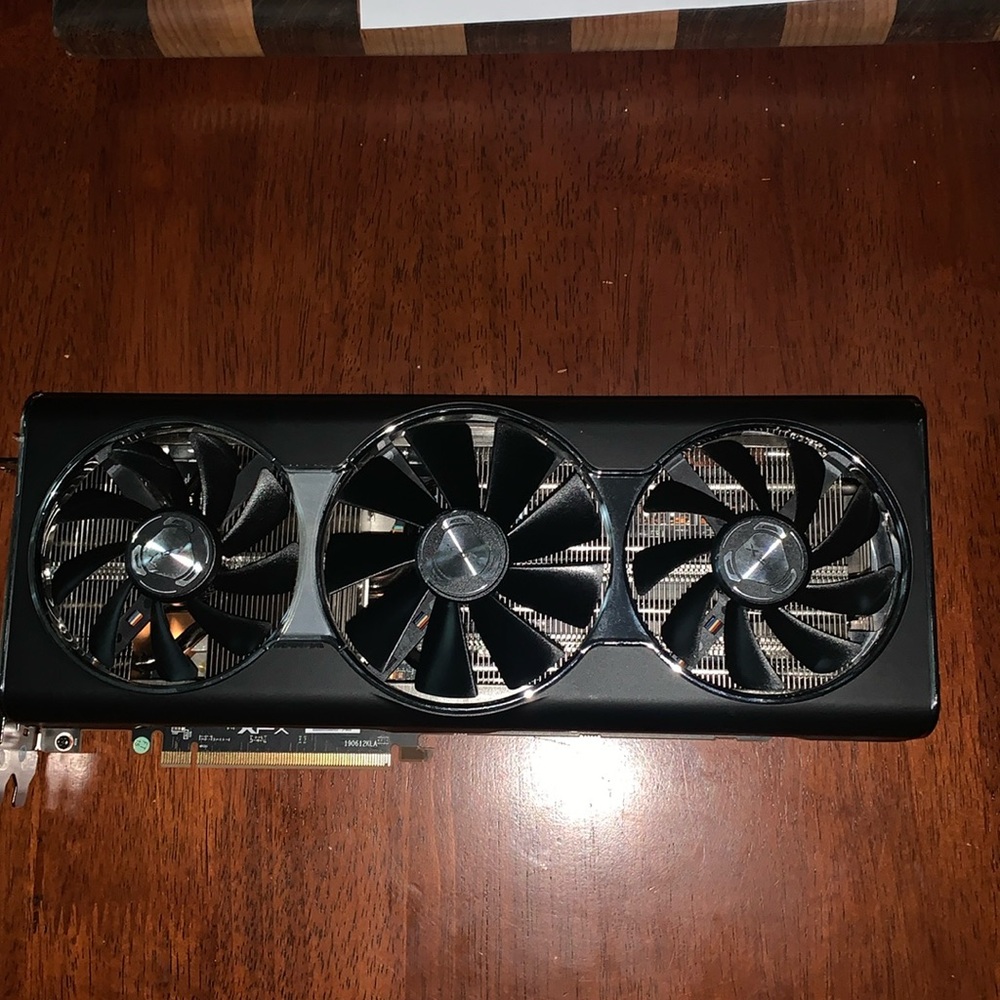 XFX AMD Radeon RxX 5700xt. 8GB. Graphics card.